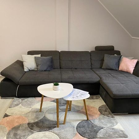 Star Apartman Zalacsany Bagian luar foto