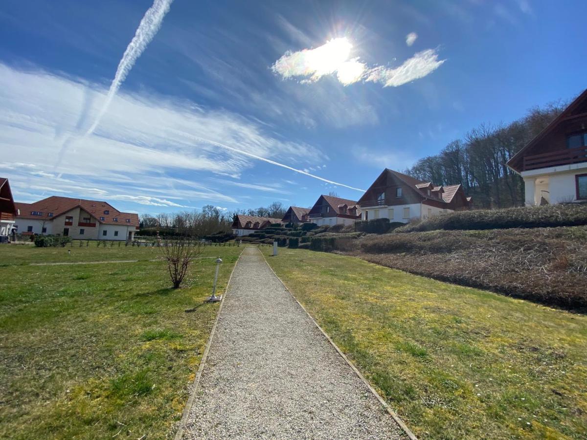 Star Apartman Zalacsany Bagian luar foto